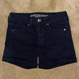 Women’s Black Jean shorts
American Eagle size 4